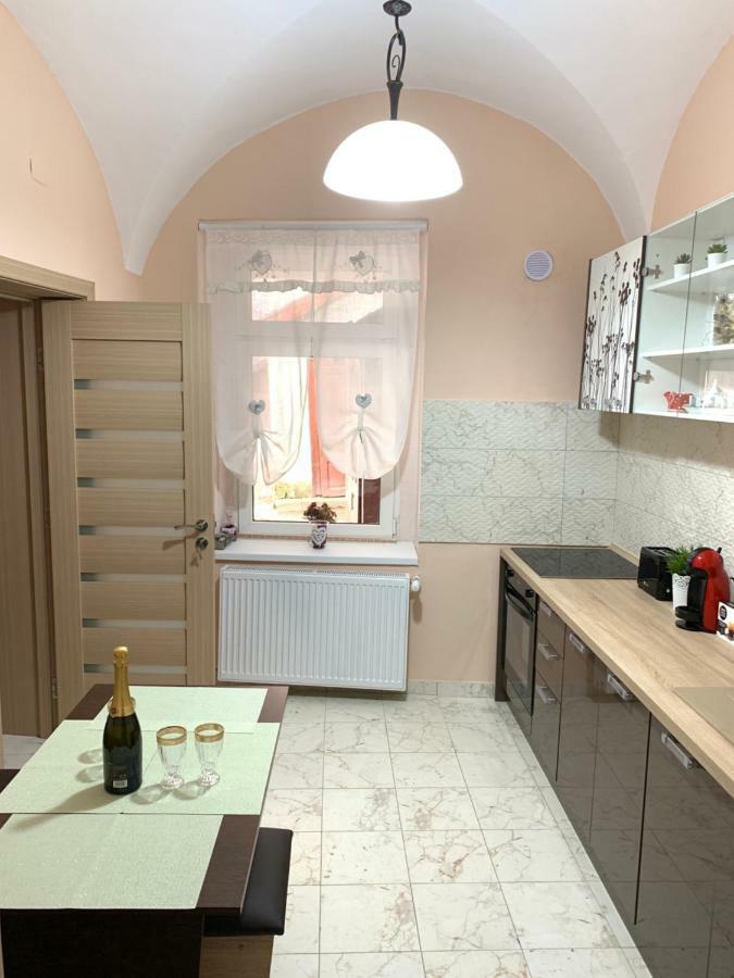 36 Central Residence Braşov Esterno foto